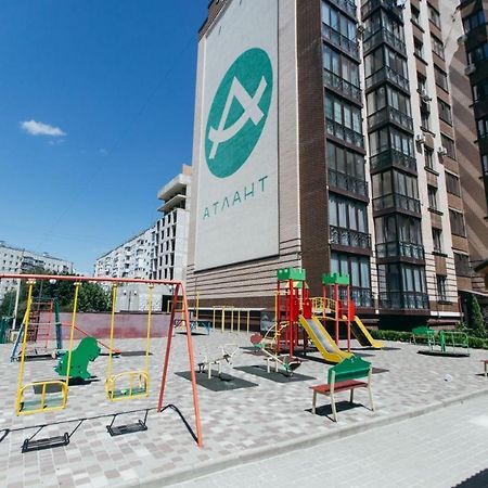Atlant Luxury Family Apart Поряд З Тц Депот, Безконтактне Заселення Çernivtsi Dış mekan fotoğraf