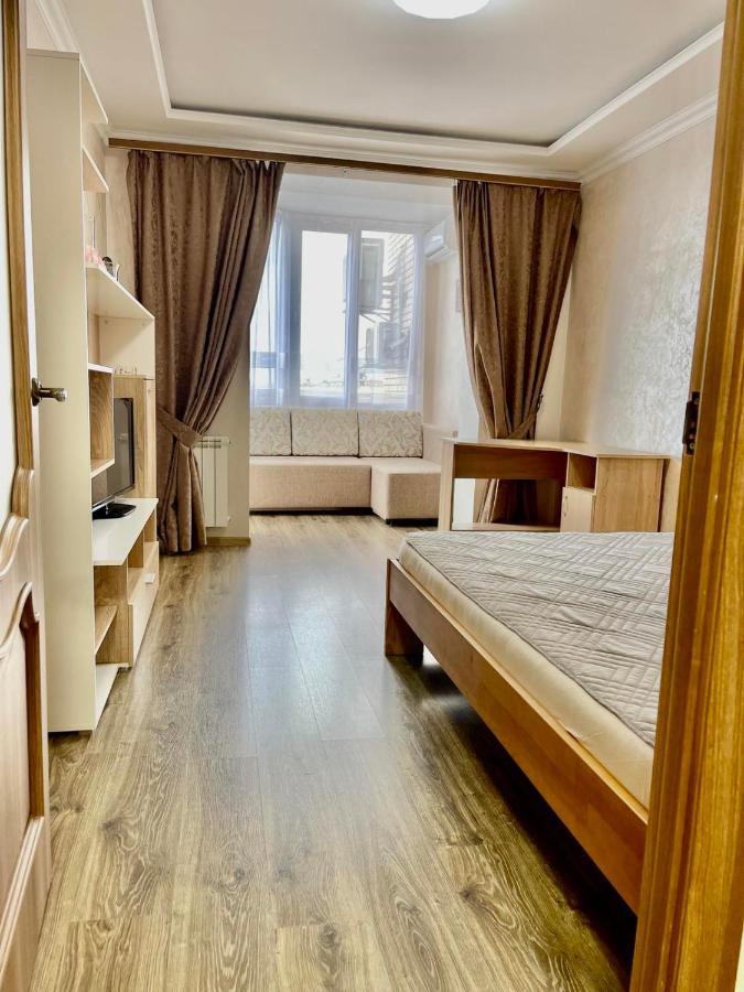 Atlant Luxury Family Apart Поряд З Тц Депот, Безконтактне Заселення Çernivtsi Dış mekan fotoğraf