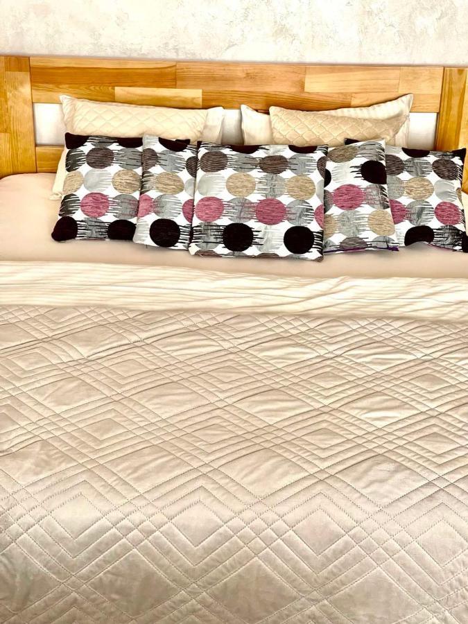 Atlant Luxury Family Apart Поряд З Тц Депот, Безконтактне Заселення Çernivtsi Dış mekan fotoğraf