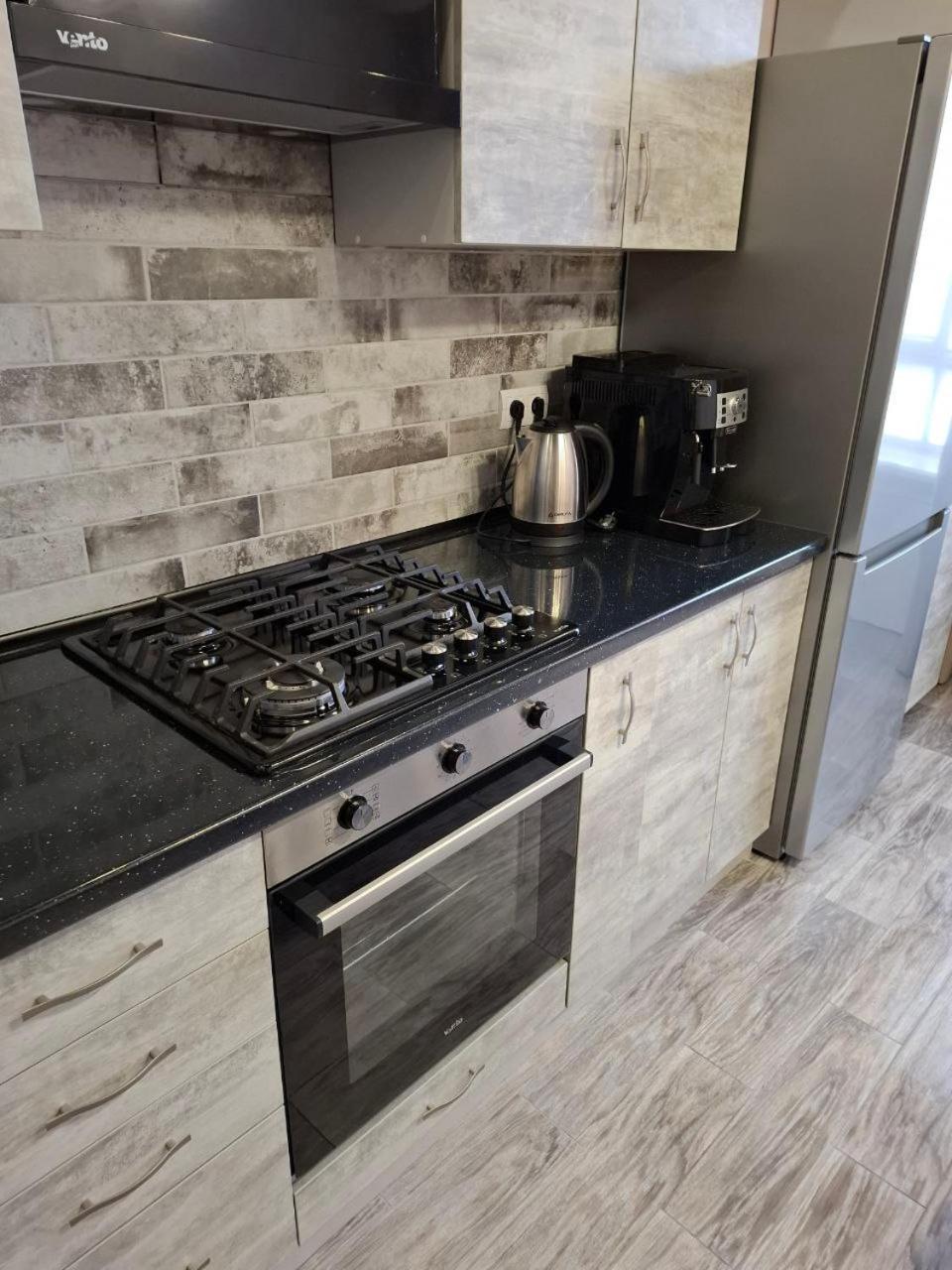 Atlant Luxury Family Apart Поряд З Тц Депот, Безконтактне Заселення Çernivtsi Dış mekan fotoğraf