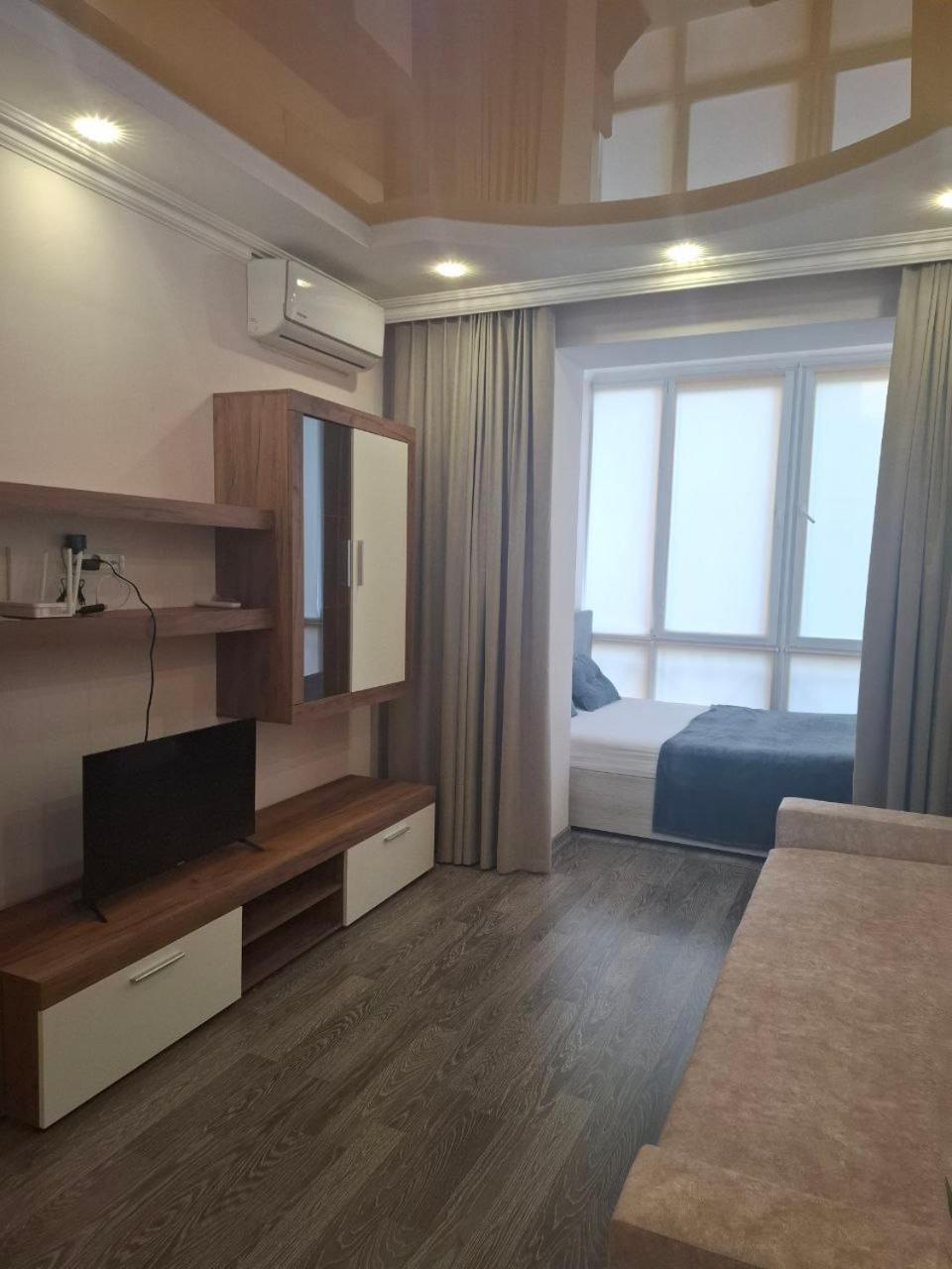 Atlant Luxury Family Apart Поряд З Тц Депот, Безконтактне Заселення Çernivtsi Dış mekan fotoğraf